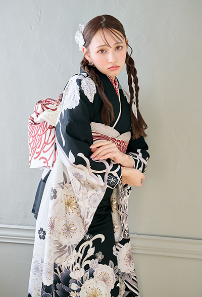 大きな菊柄が存在感がありおしゃれな振袖